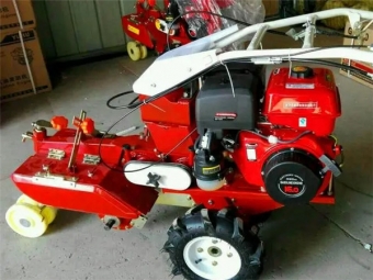 多功能(néng)微耕機(ji)